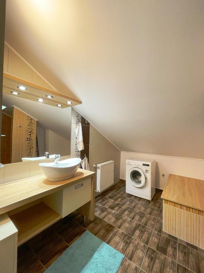 Pine&Chill2 Apartments Balatonalmádi エクステリア 写真